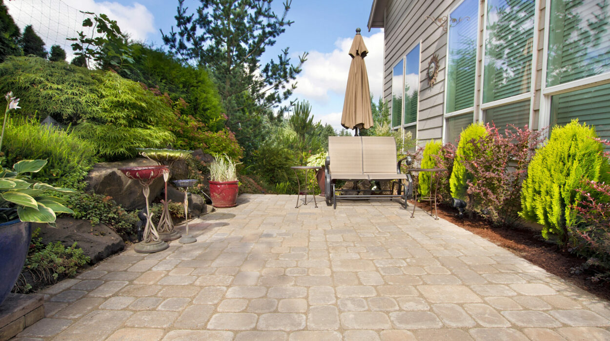 paver patio behind house